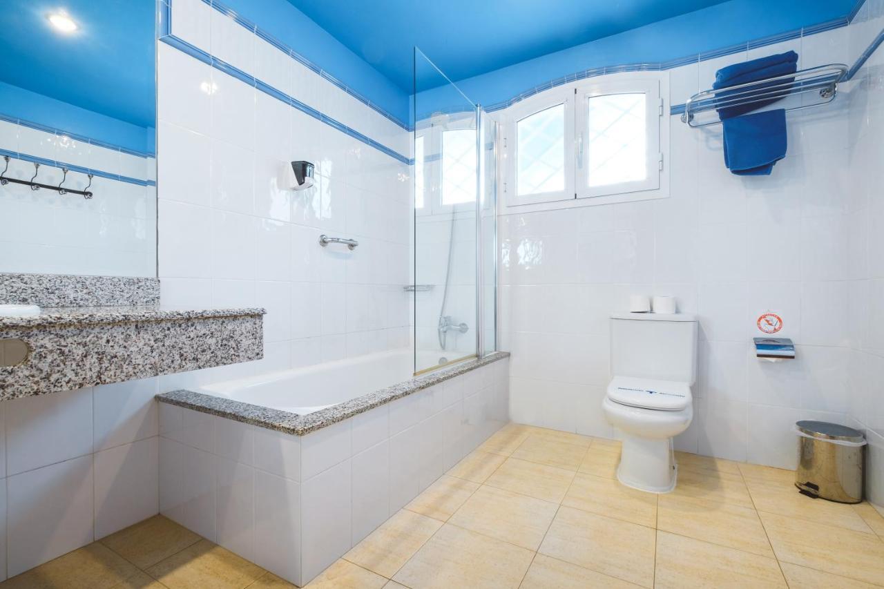 Two-Bedroom Apartment Sea View